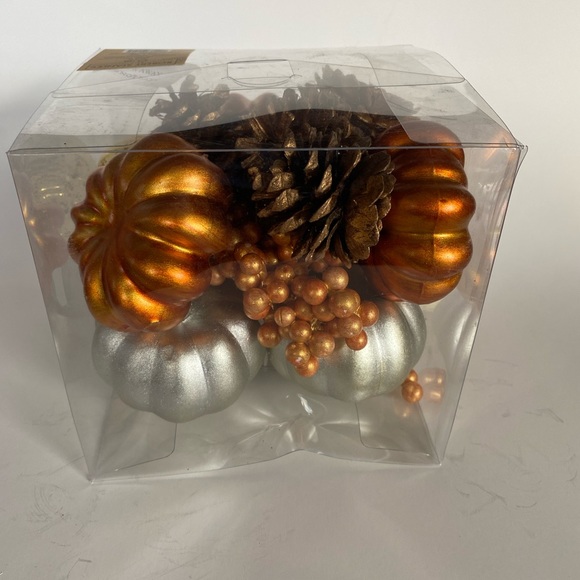 Thanksgiving Robert Stanley Signature Collection Metallics Fall Pumpkin Set - Picture 4 of 6